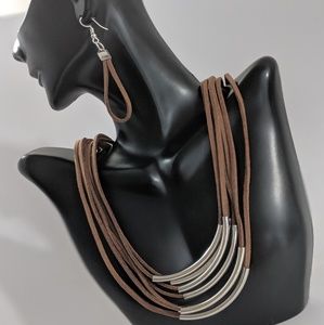 Walk the Walkabout Necklace earing set